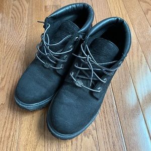 Black timberland women’s ankle high boots